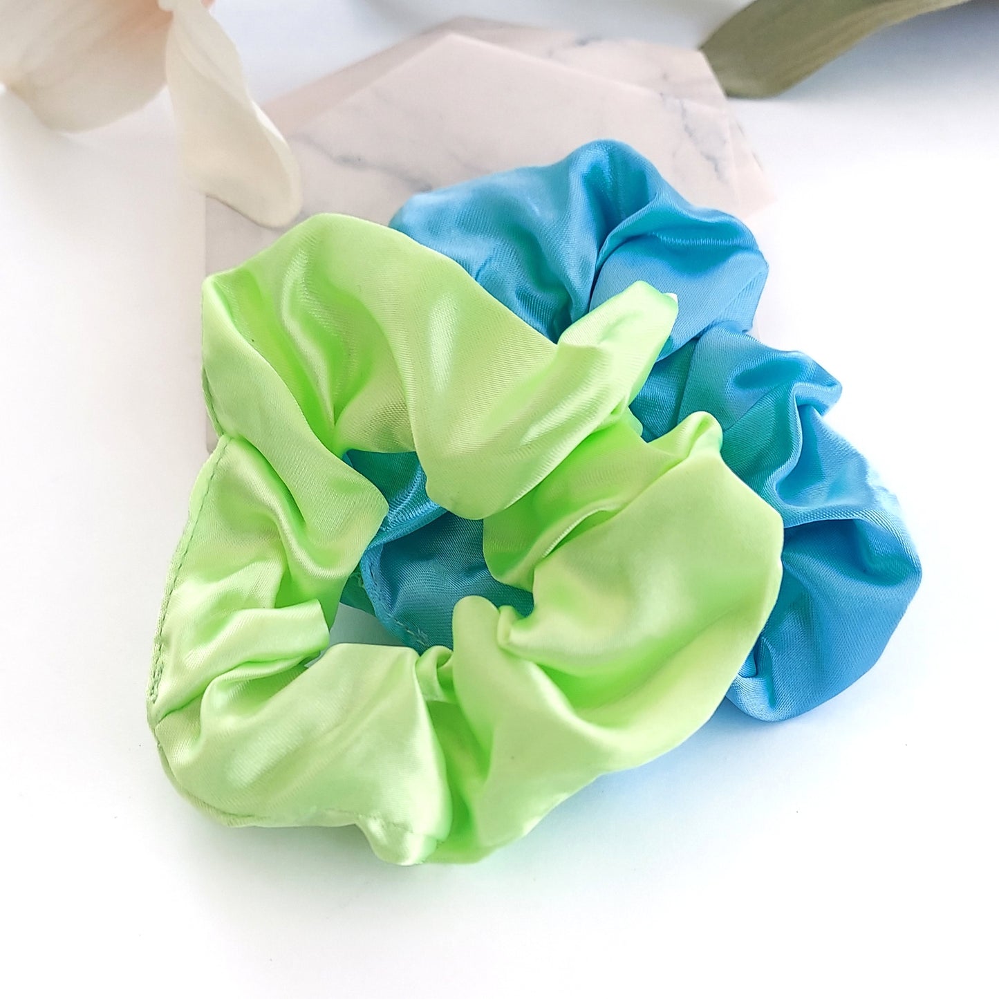H_LED Glow Satin Hair Scrunchies
