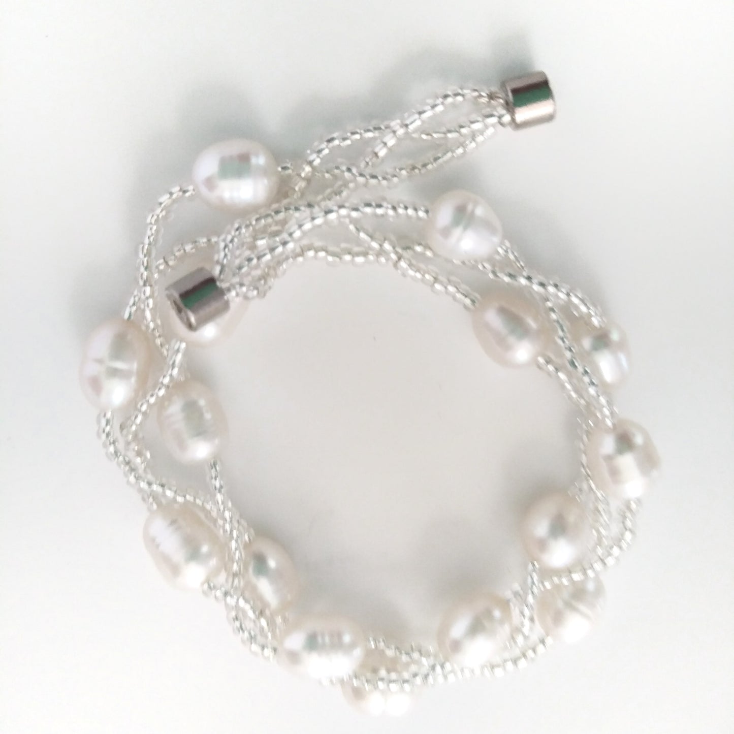 B_White Multi-strand Pearl Bracelet