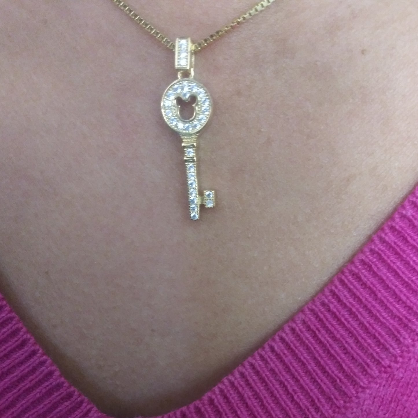 N_Gold Rhinestone Key Charm Necklace